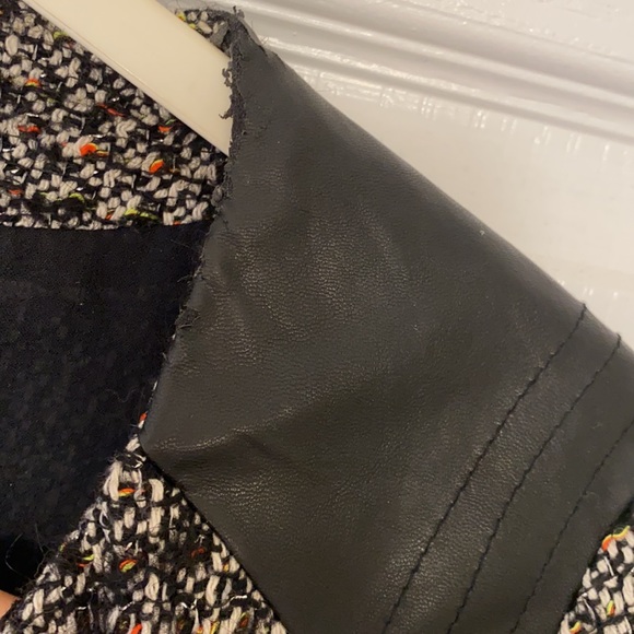 **2 for 60$** Tweed Jacket - Picture 5 of 10